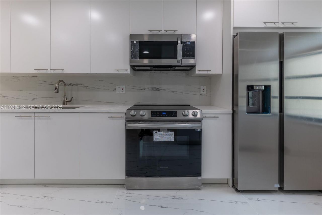 8435 Casa Del Lago, Unit 22-C, Boca Raton, FL 33433 Photo