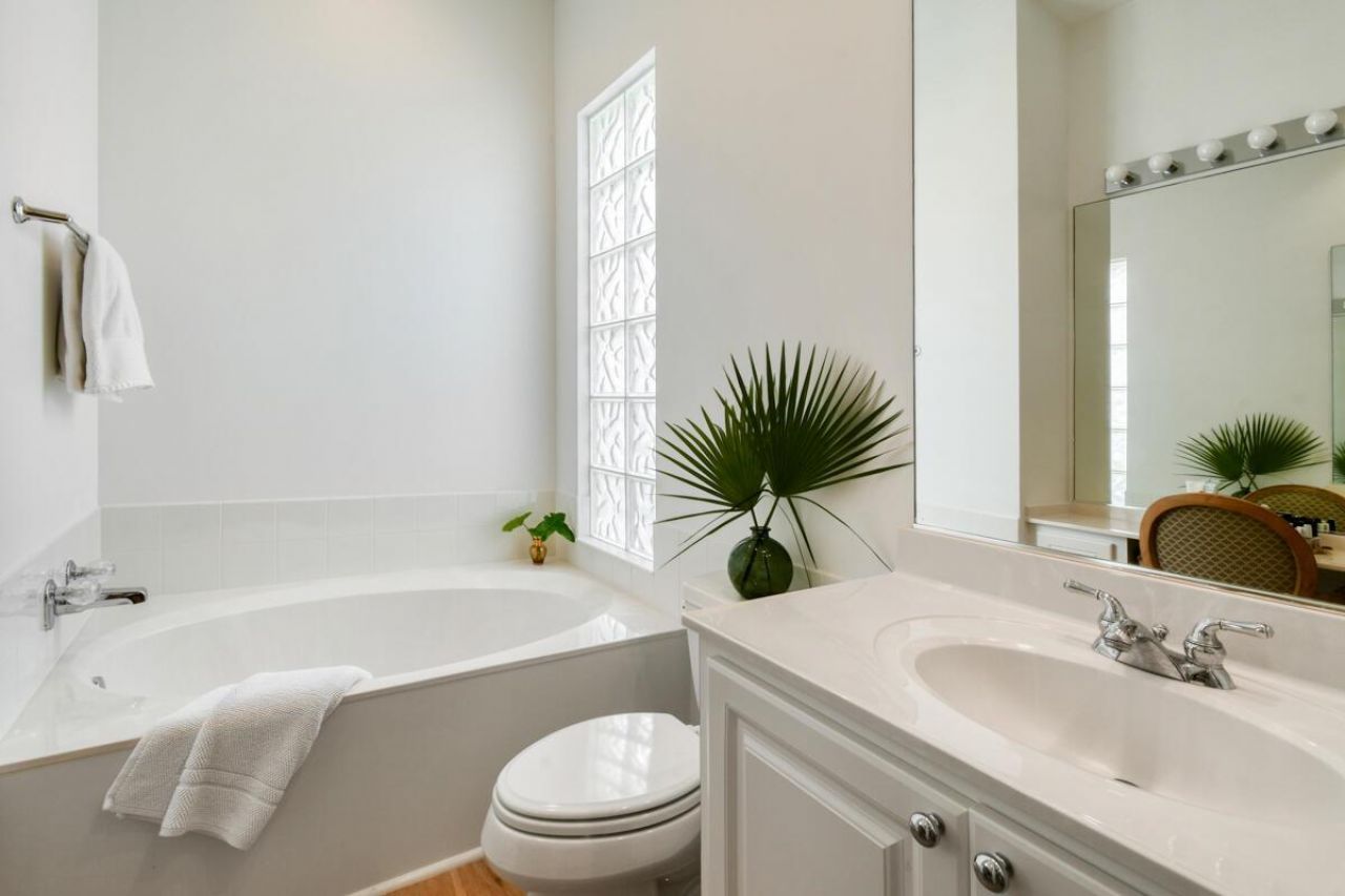 8297 SE Angelina Court, Hobe Sound, FL 33455 Photo