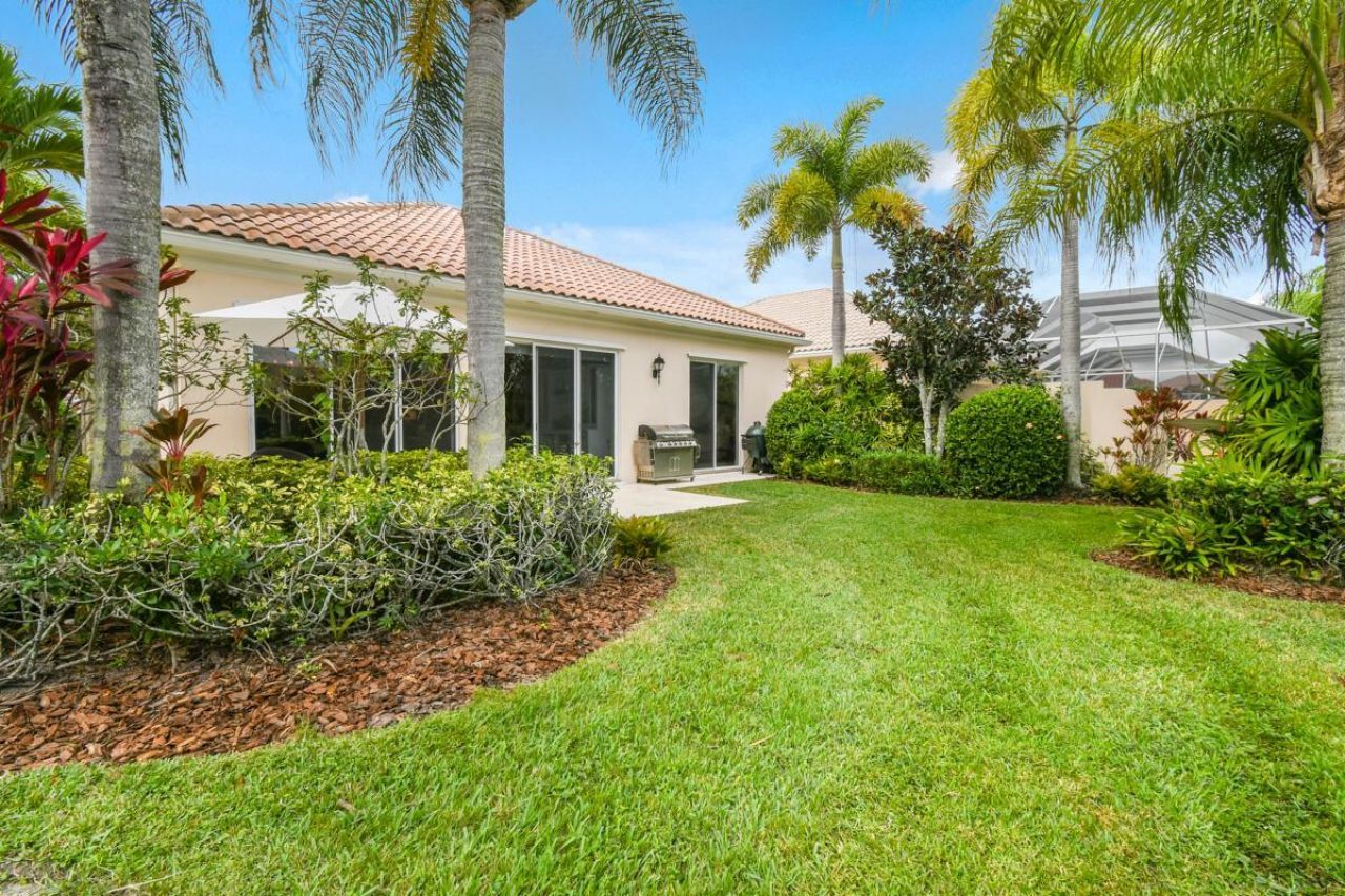 8297 SE Angelina Court, Hobe Sound, FL 33455 Photo