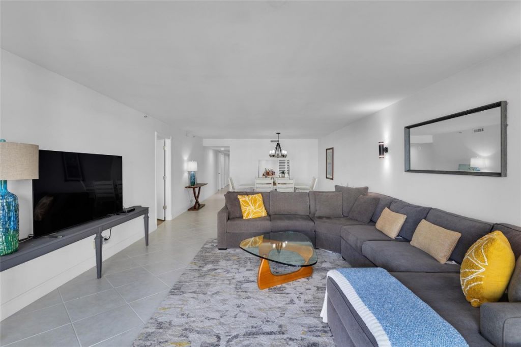 1167 Hillsboro Mile, Unit 306, Hillsboro Beach, FL 33062 Photo