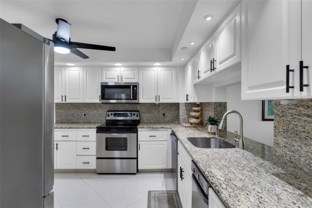 1167 Hillsboro Mile, Unit 306, Hillsboro Beach, FL 33062 Photo