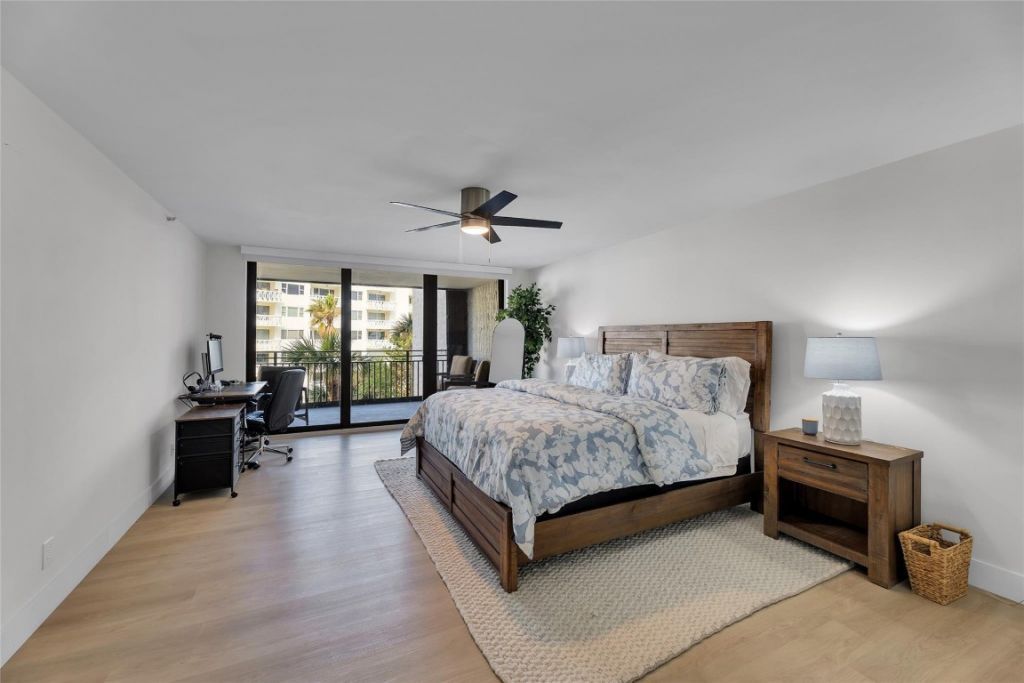 1167 Hillsboro Mile, Unit 306, Hillsboro Beach, FL 33062 Photo