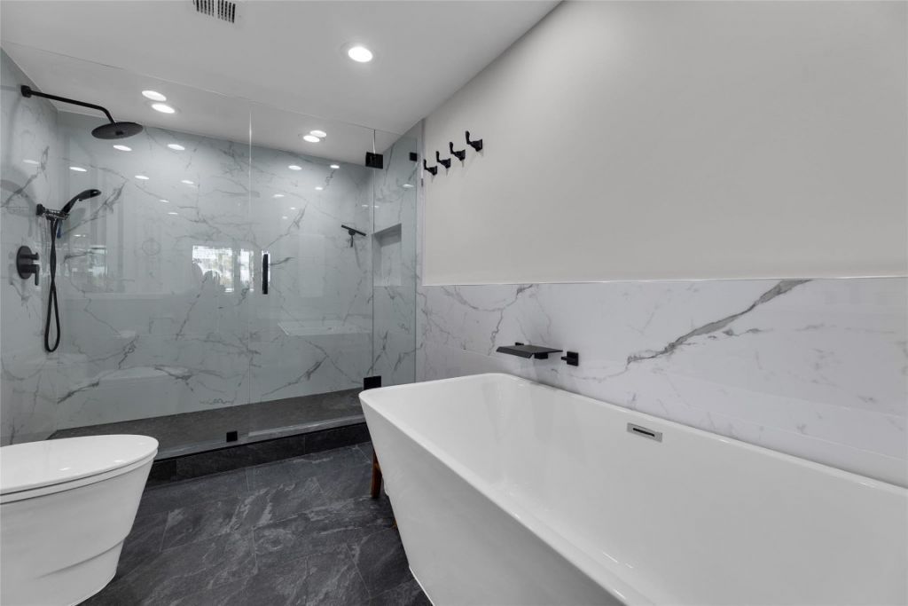 1167 Hillsboro Mile, Unit 306, Hillsboro Beach, FL 33062 Photo