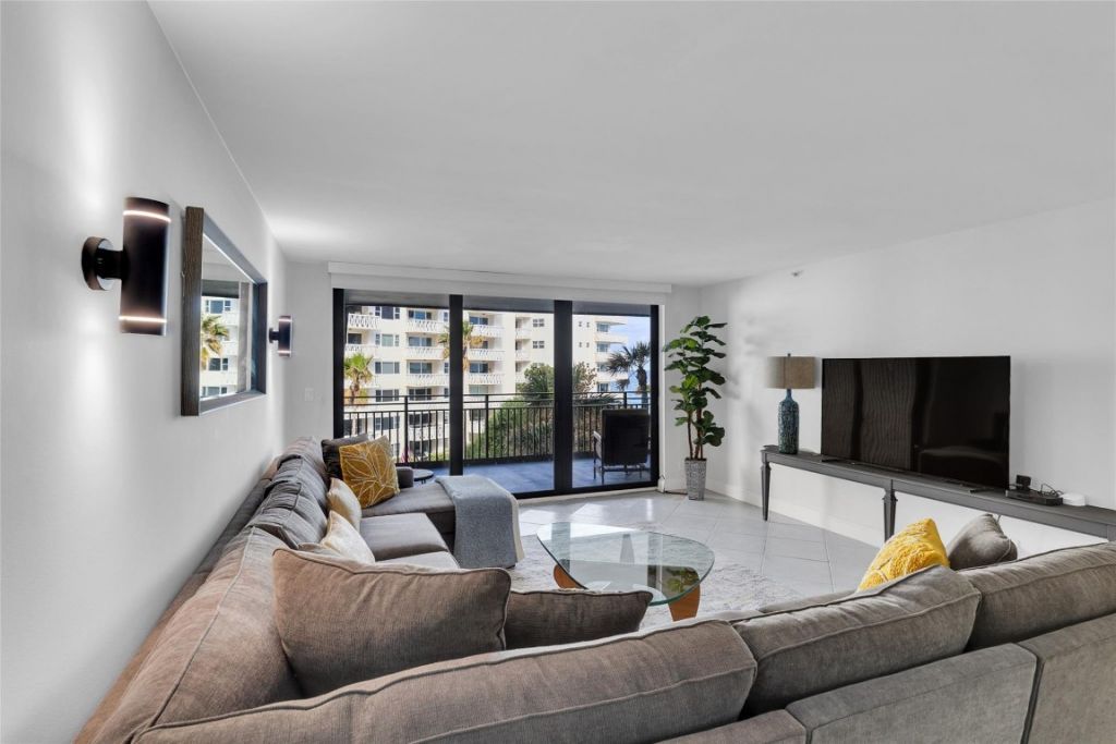 1167 Hillsboro Mile, Unit 306, Hillsboro Beach, FL 33062 Photo