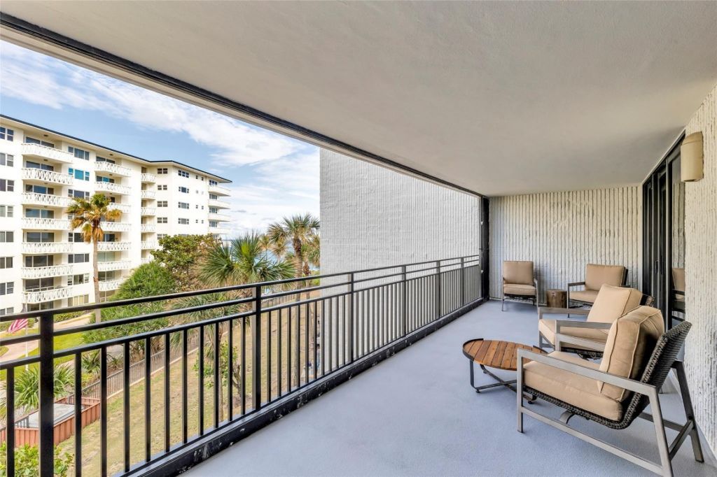 1167 Hillsboro Mile, Unit 306, Hillsboro Beach, FL 33062 Photo