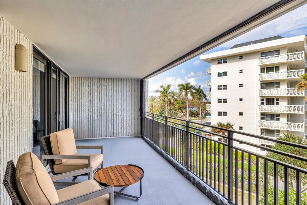 1167 Hillsboro Mile, Unit 306, Hillsboro Beach, FL 33062 Photo