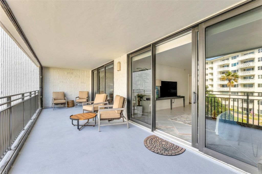 1167 Hillsboro Mile, Unit 306, Hillsboro Beach, FL 33062 Photo