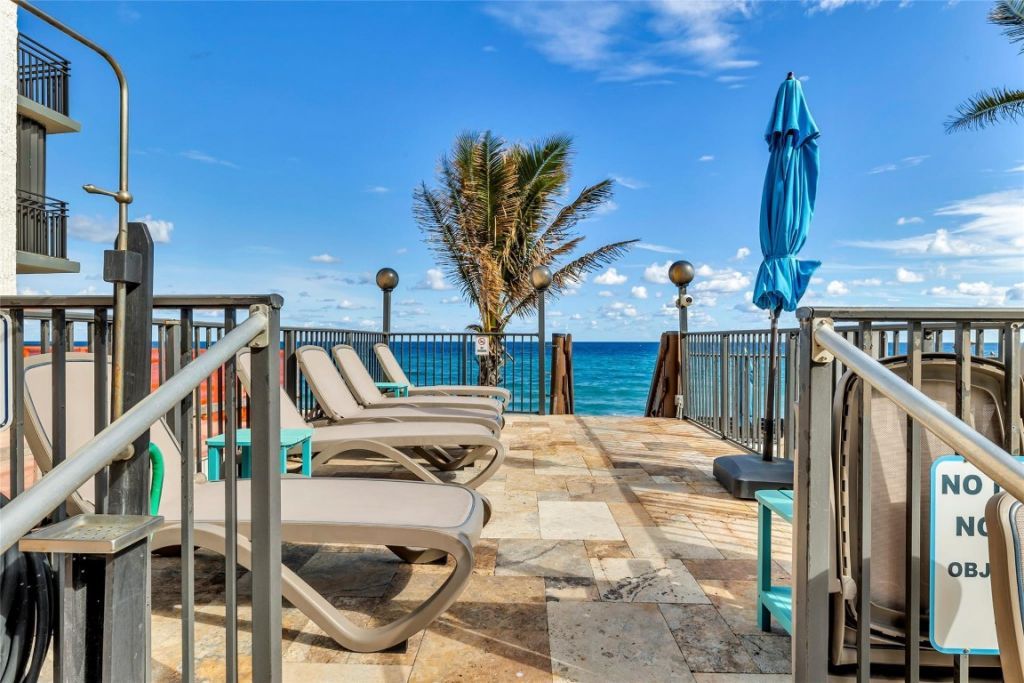 1167 Hillsboro Mile, Unit 306, Hillsboro Beach, FL 33062 Photo