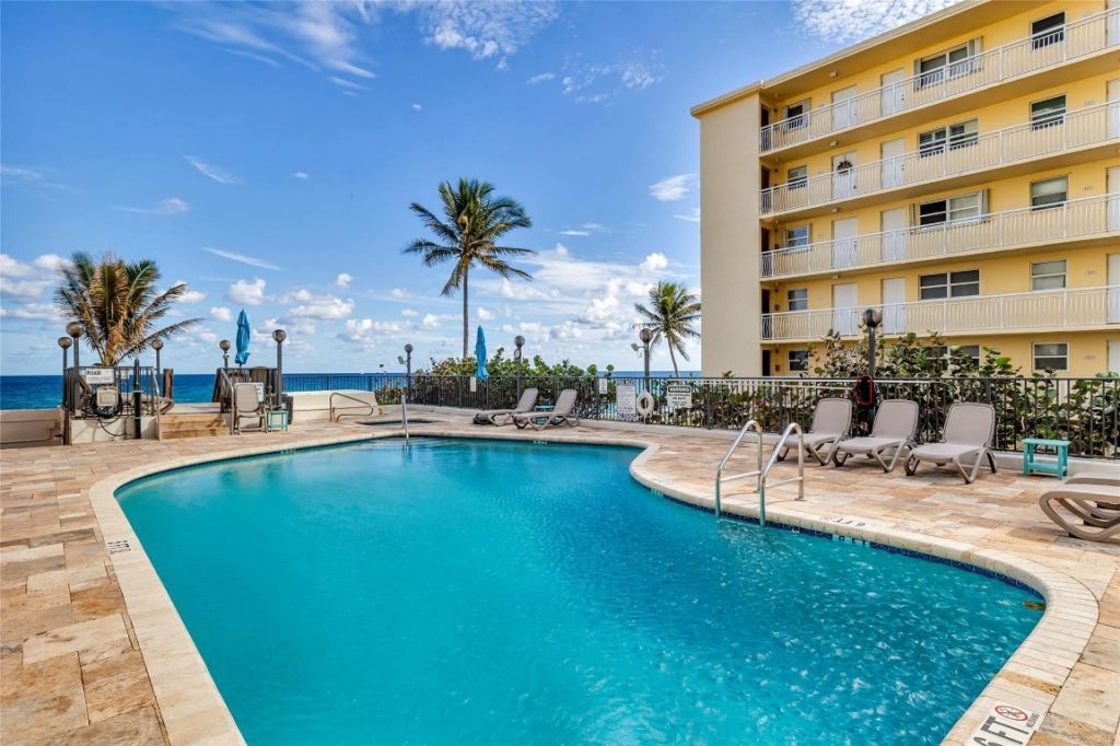 1167 Hillsboro Mile, Unit 306, Hillsboro Beach, FL 33062 Photo