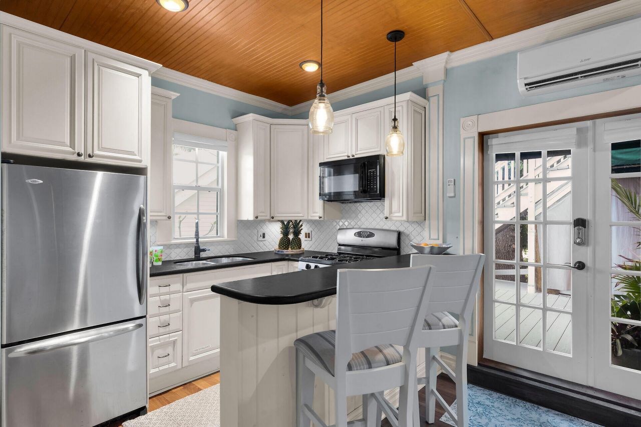 1402 Olivia Street, Unit 2, Key West, FL 33040 Photo