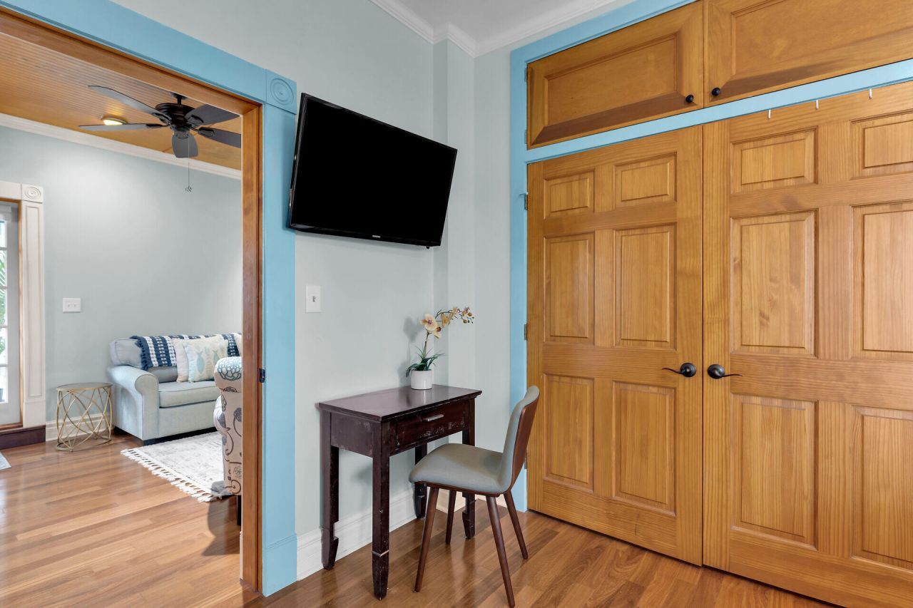 1402 Olivia Street, Unit 2, Key West, FL 33040 Photo