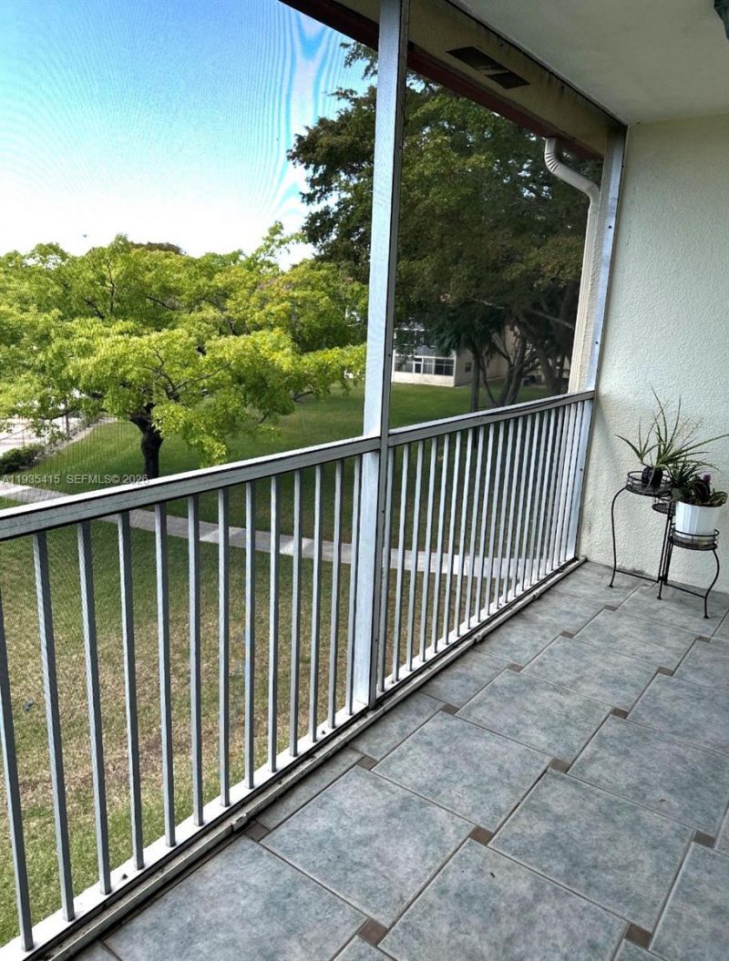 200 SW 132nd Way, Unit 310L, Pembroke Pines, FL 33027 Photo