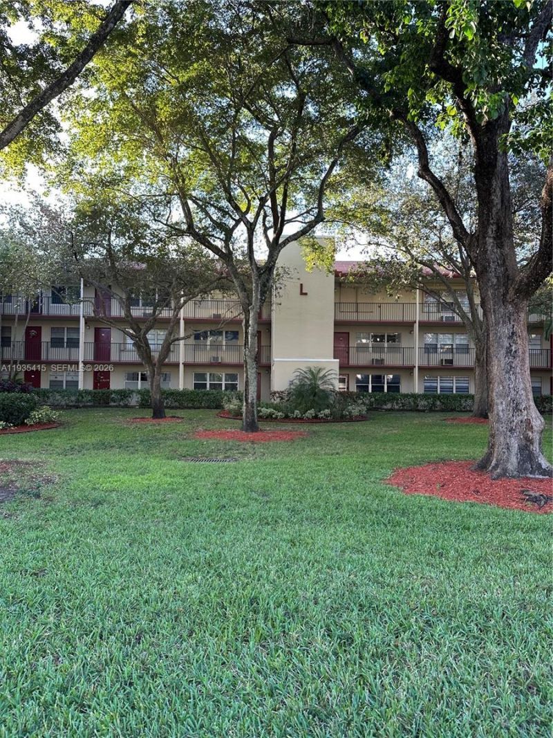 200 SW 132nd Way, Unit 310L, Pembroke Pines, FL 33027 Photo
