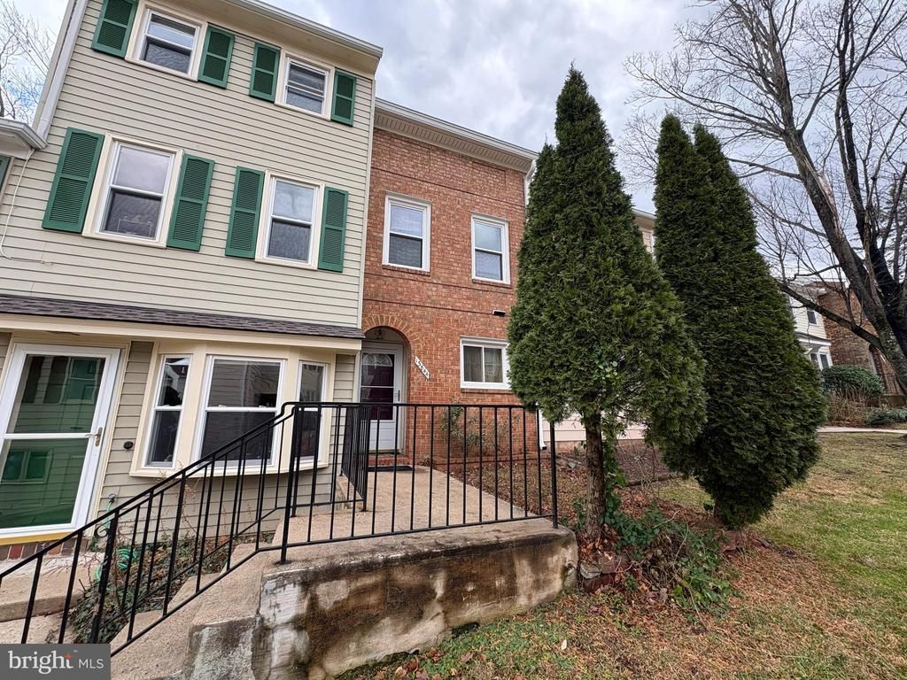 13844 Beaujolais Court, Chantilly, VA 20151 Main Photo