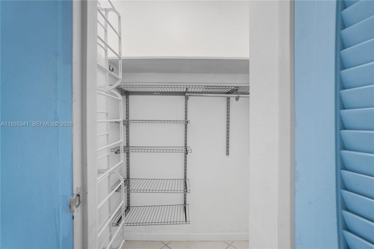 10350 W Bay Harbor Dr, Unit 2L, Bay Harbor Islands, FL 33154 Photo