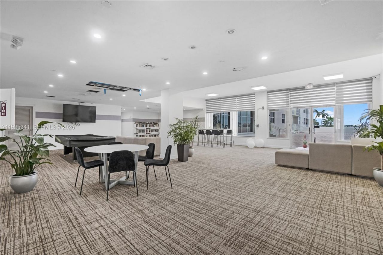 10350 W Bay Harbor Dr, Unit 2L, Bay Harbor Islands, FL 33154 Photo