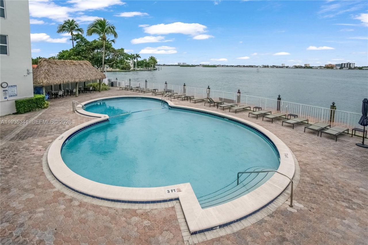10350 W Bay Harbor Dr, Unit 2L, Bay Harbor Islands, FL 33154 Photo