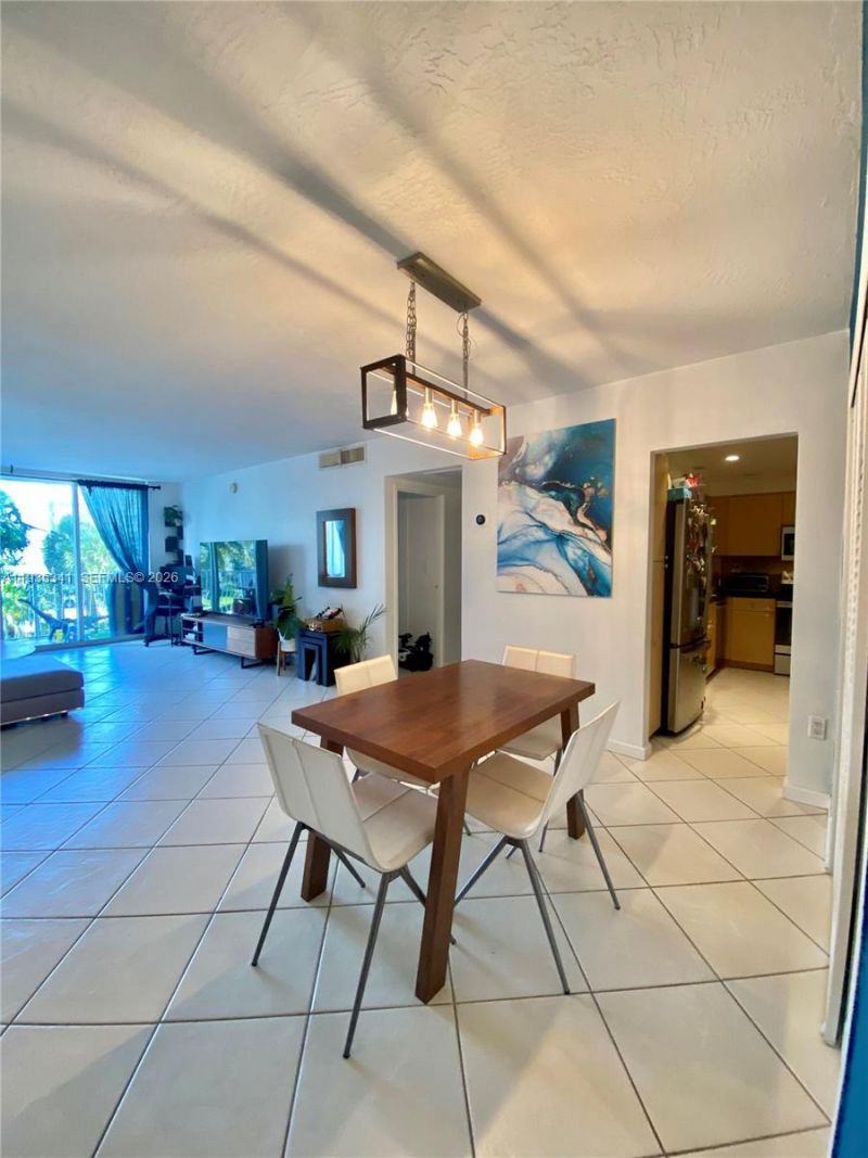 10350 W Bay Harbor Dr, Unit 2L, Bay Harbor Islands, FL 33154 Photo