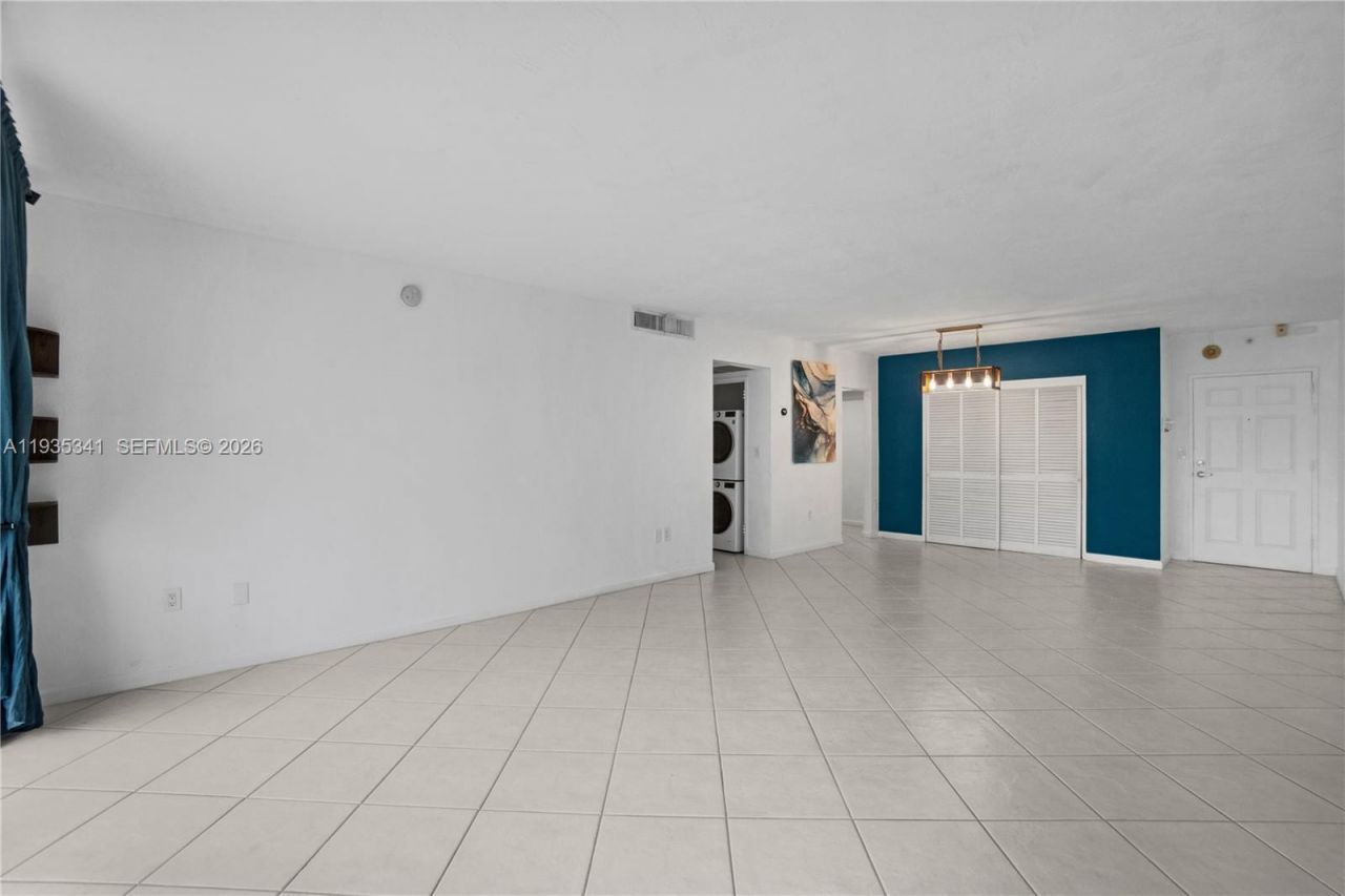 10350 W Bay Harbor Dr, Unit 2L, Bay Harbor Islands, FL 33154 Photo