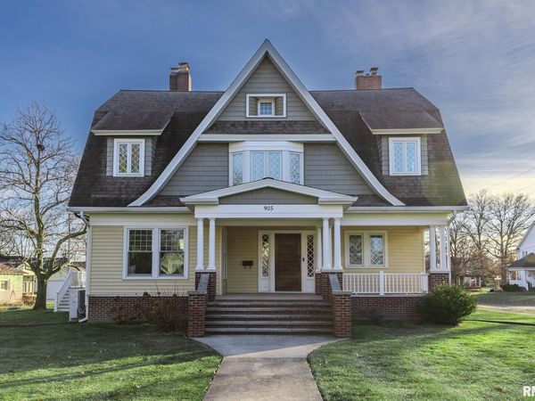 905 E 1st North Street, Carlinville, IL 62626