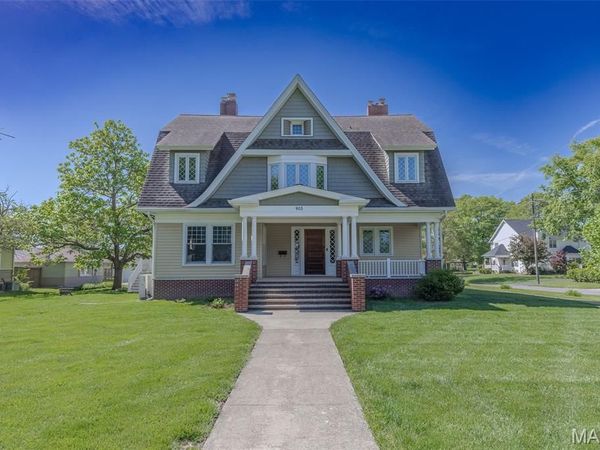 905 E 1st North Street, Carlinville, IL 62626
