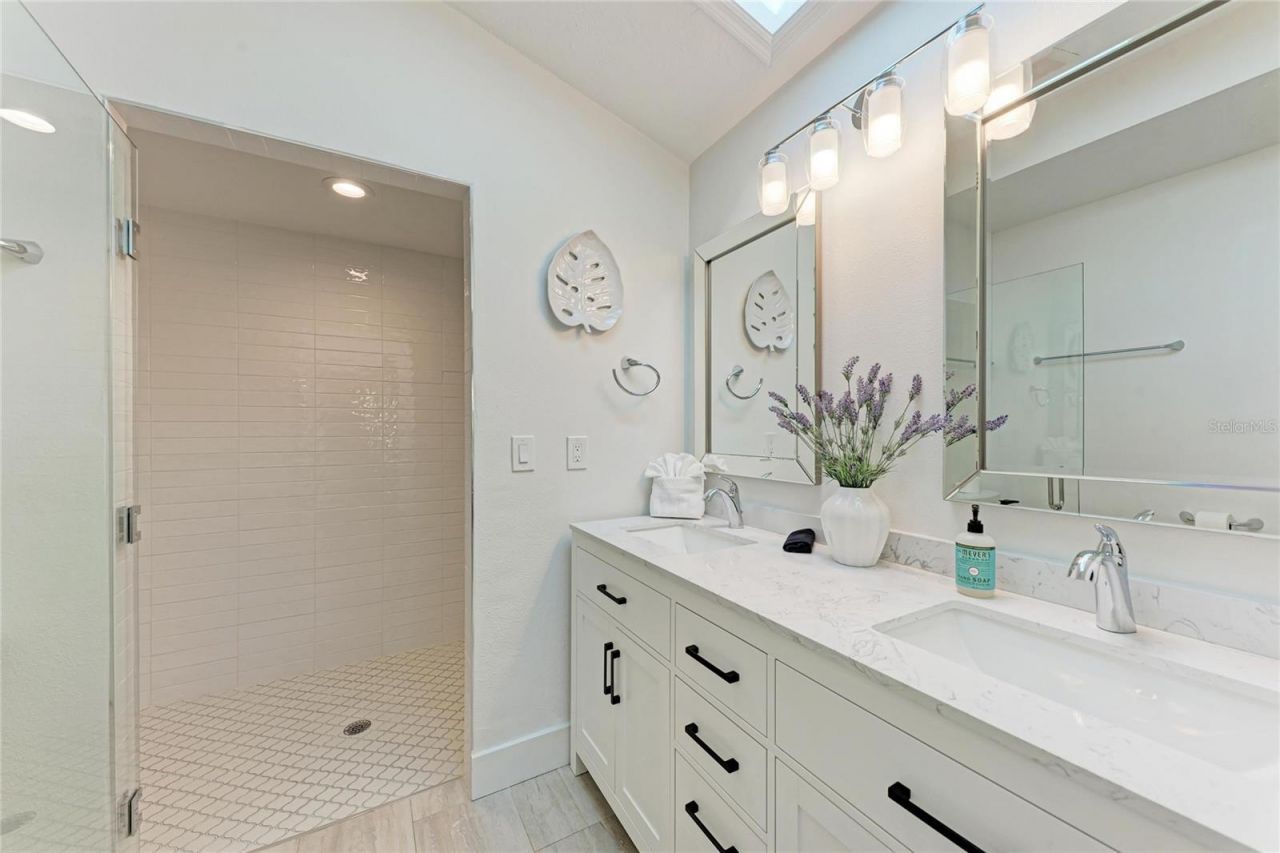 150 Crescent Drive, Anna Maria, FL 34216 Photo