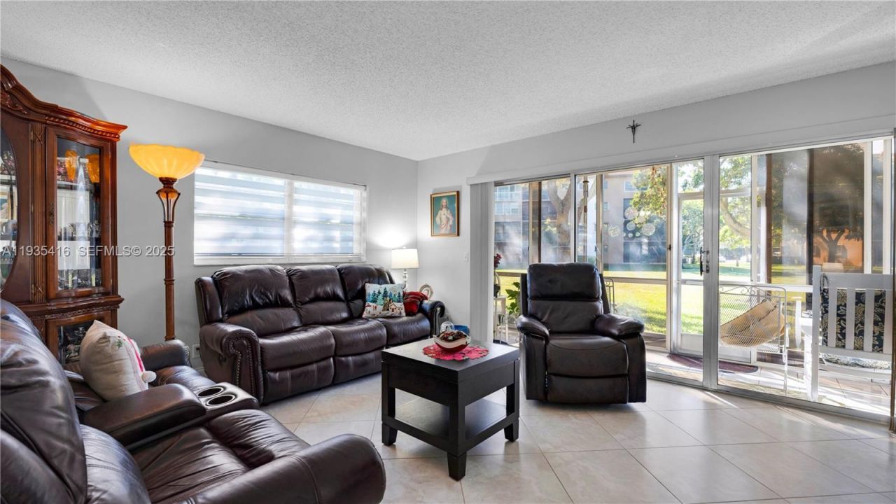 13000 SW 15th Ct , Unit 101U, Pembroke Pines, FL 33027 Photo