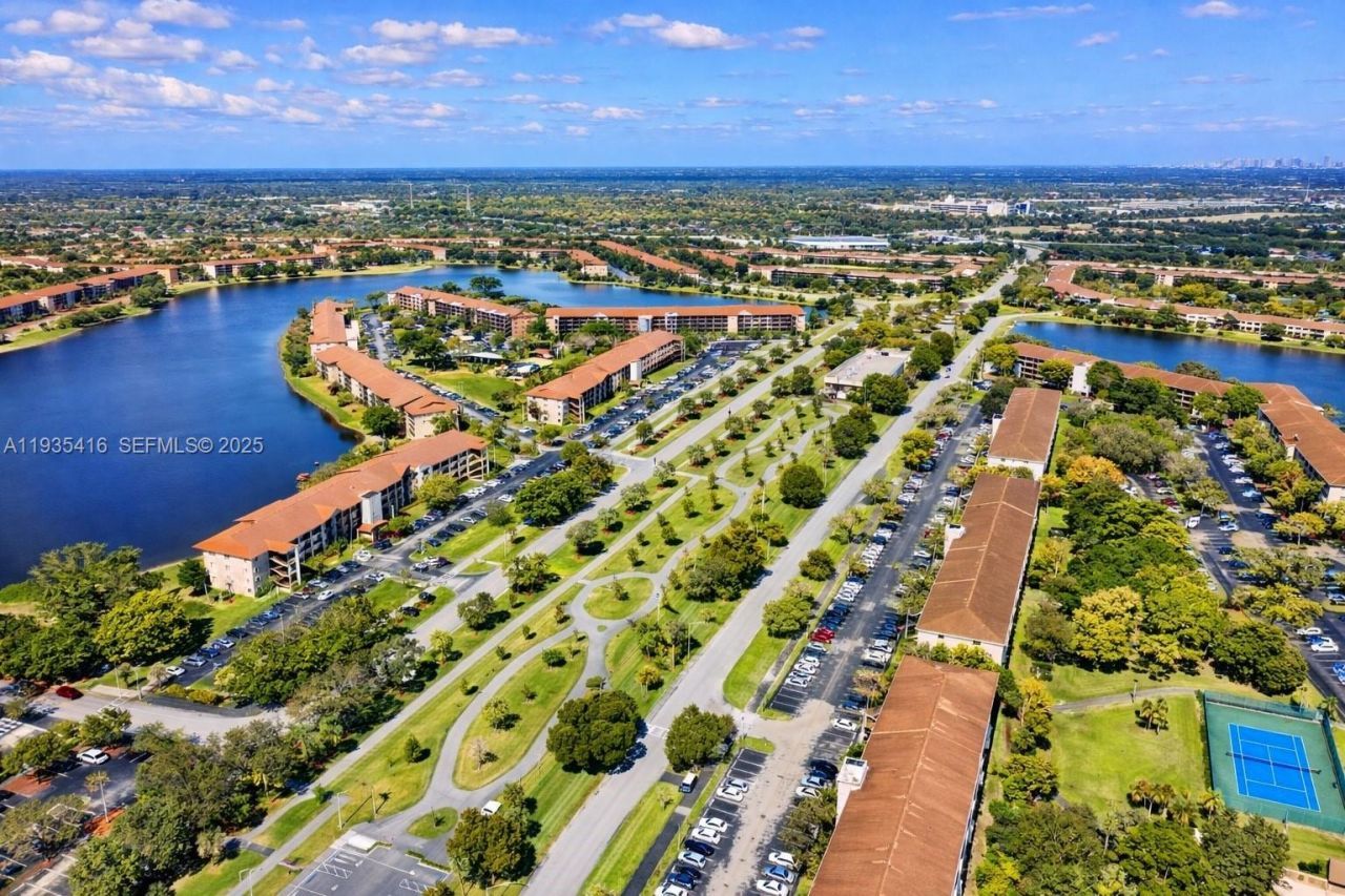13000 SW 15th Ct , Unit 101U, Pembroke Pines, FL 33027 Photo