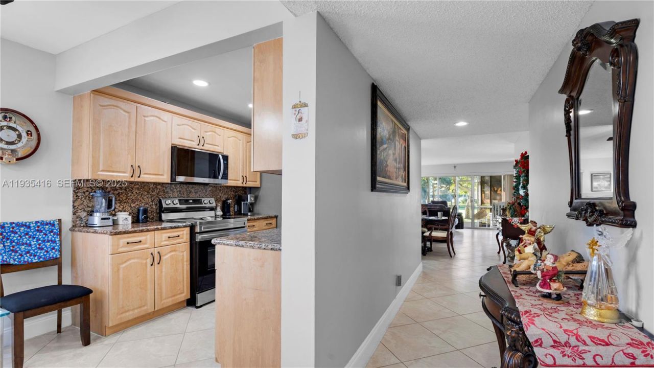 13000 SW 15th Ct , Unit 101U, Pembroke Pines, FL 33027 Photo