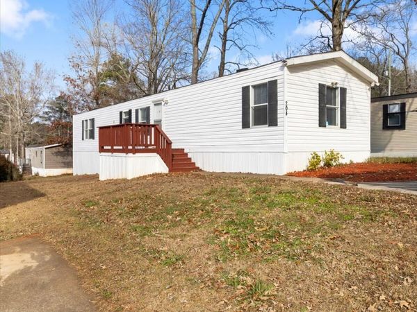 204 Fleetwood Drive, Fayetteville, GA 30214