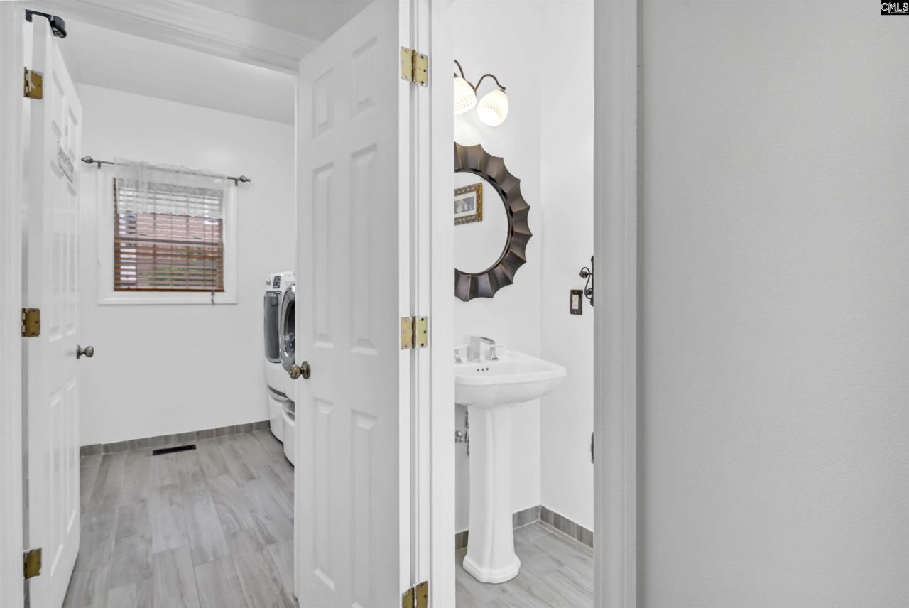 128 Genessee Valley Road W Photo 24