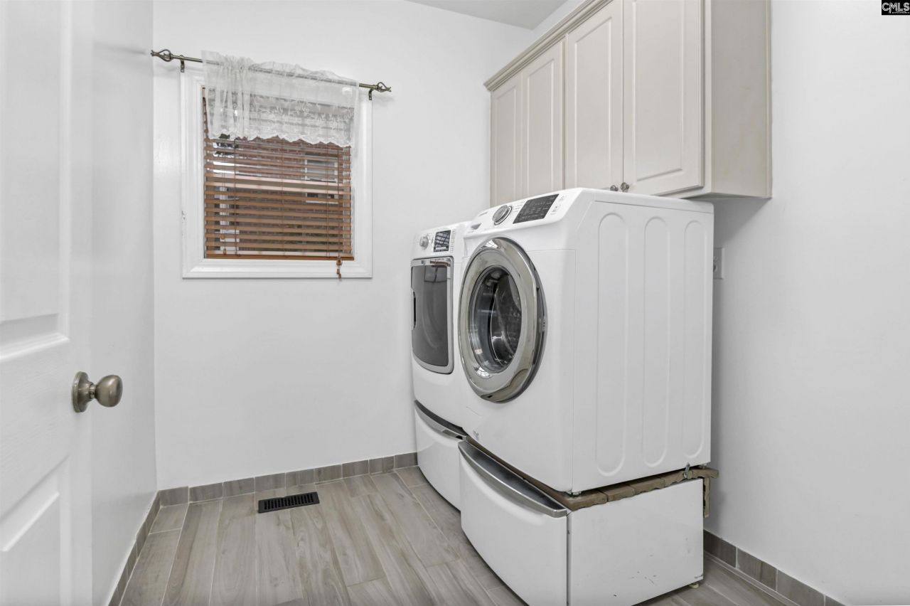 128 Genessee Valley Road W Photo 26