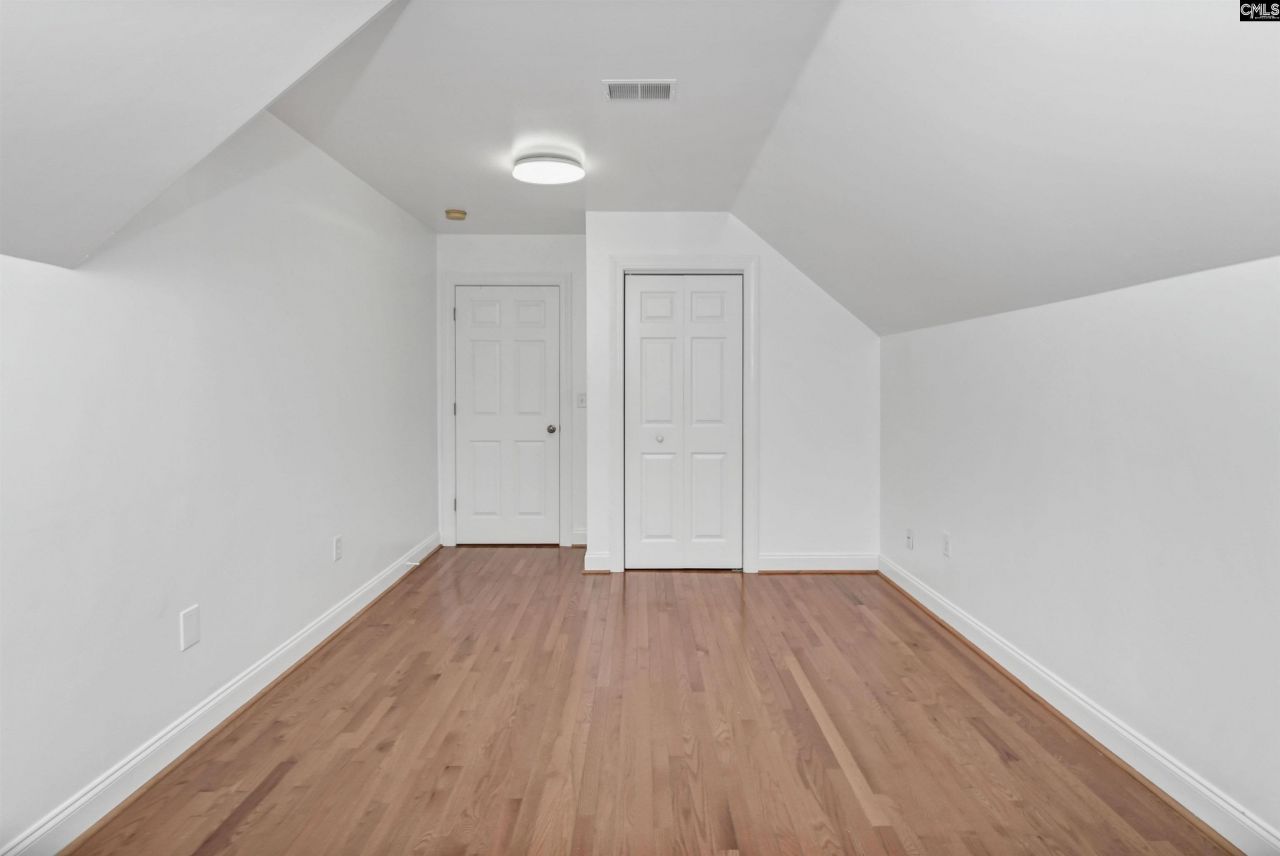 128 Genessee Valley Road W Photo 42