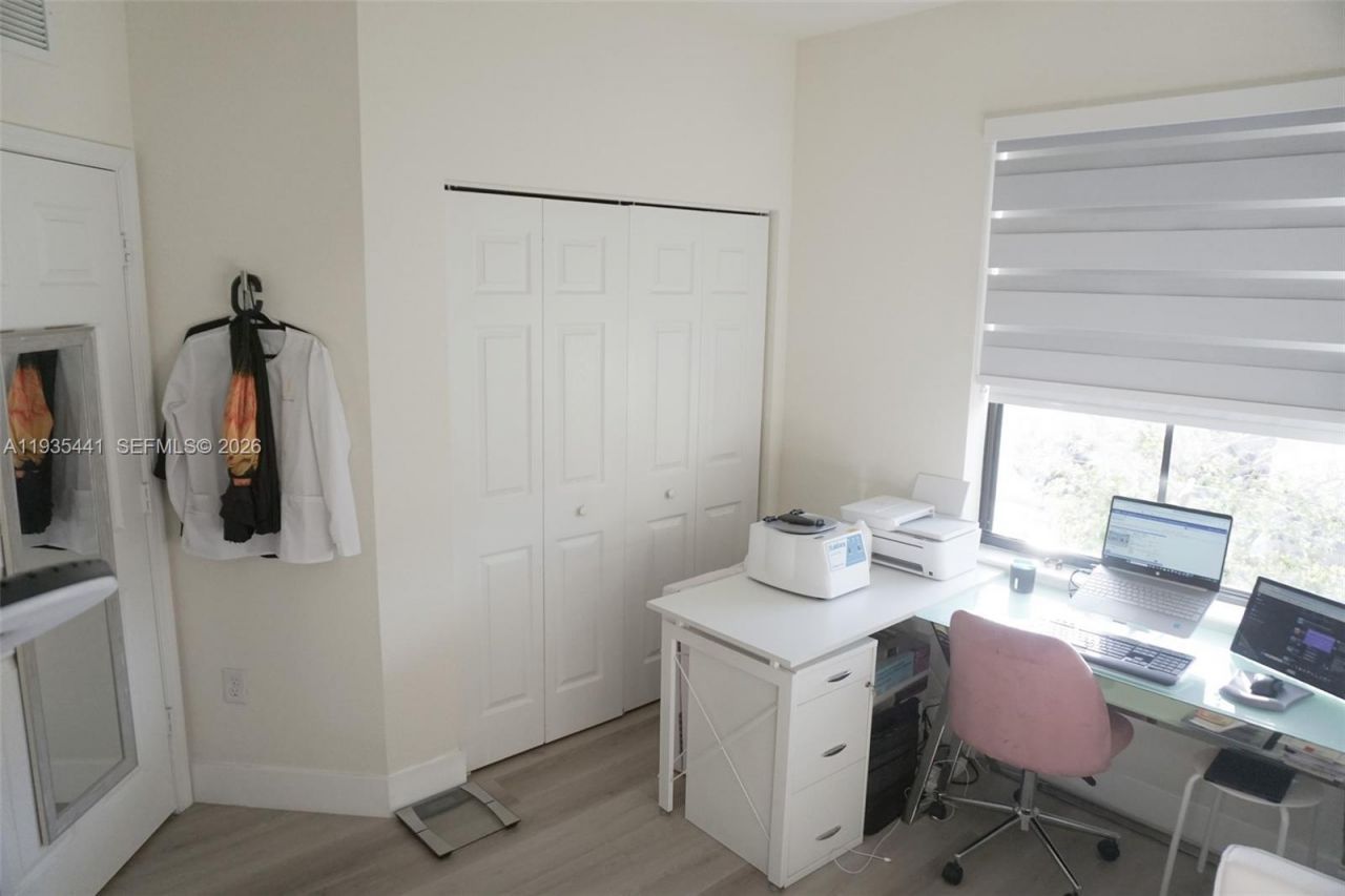 10589 W 32nd Ln, Hialeah Gardens, FL 33018 Photo