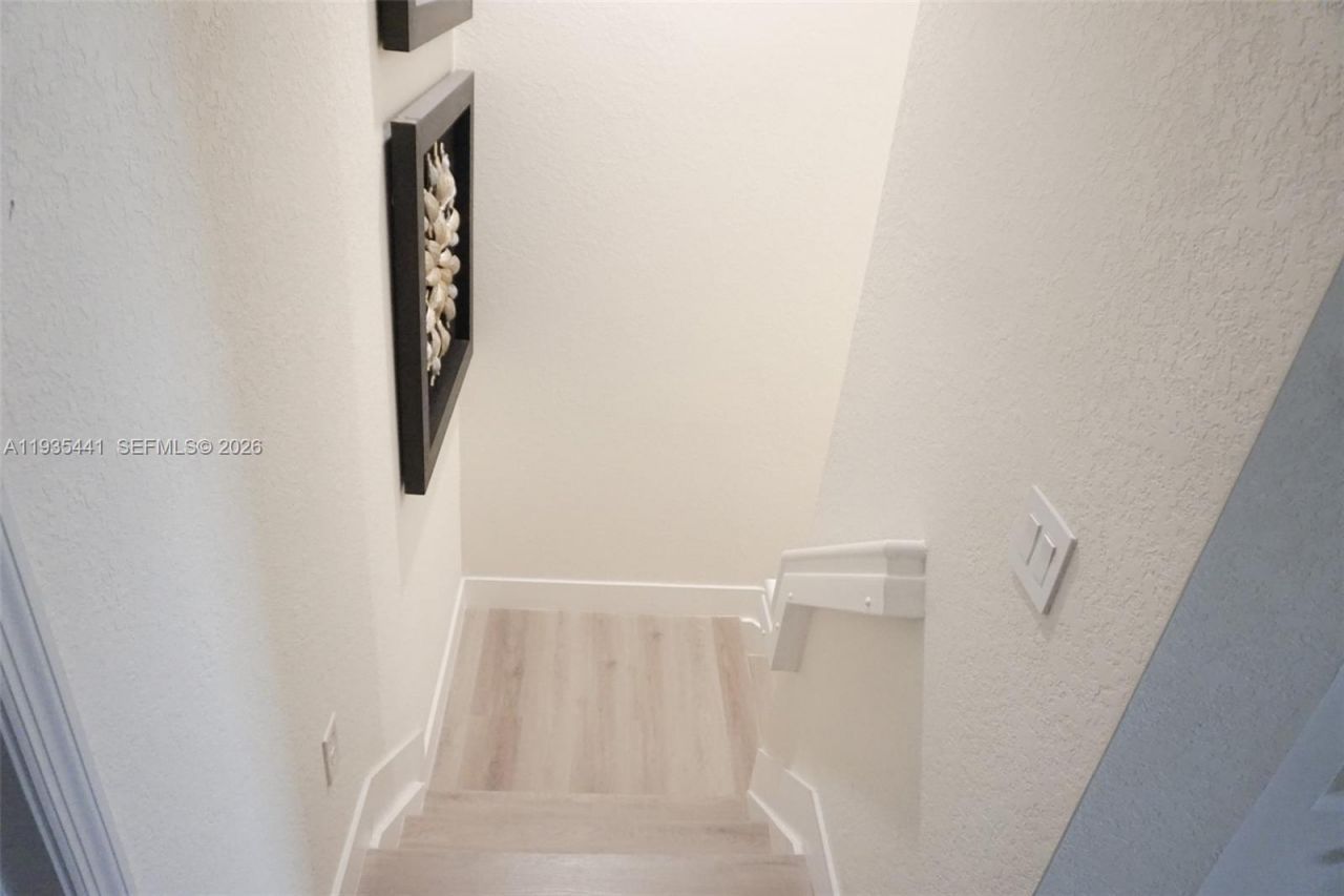 10589 W 32nd Ln, Hialeah Gardens, FL 33018 Photo