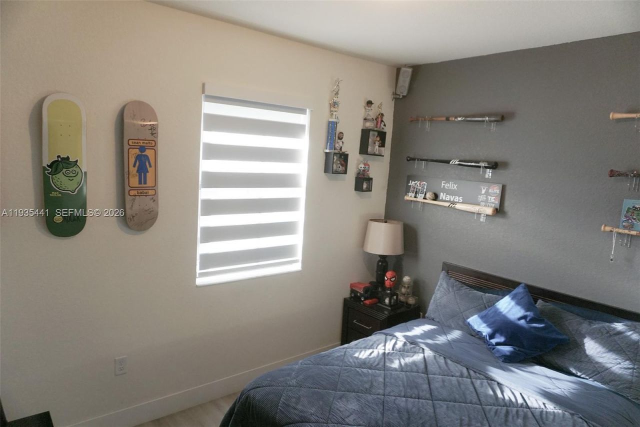 10589 W 32nd Ln, Hialeah Gardens, FL 33018 Photo