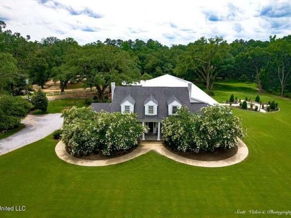 3054 Hwy 24 W, Summit, MS 39666