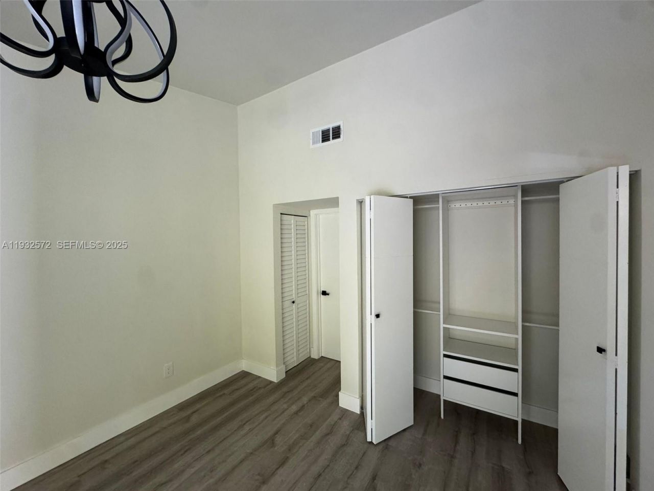 10109 NW 52nd Ter, Doral, FL 33178 Photo