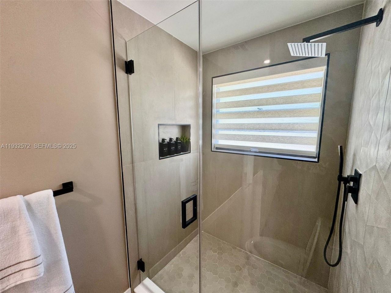 10109 NW 52nd Ter, Doral, FL 33178 Photo