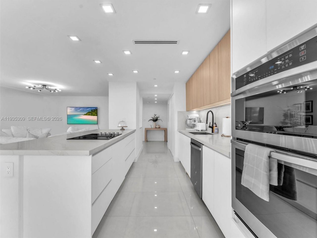 19707 Turnberry Way, Unit 22D, Aventura, FL 33180 Photo