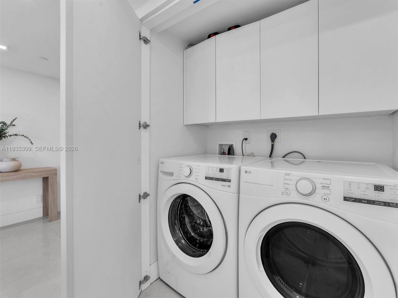 19707 Turnberry Way, Unit 22D, Aventura, FL 33180 Photo