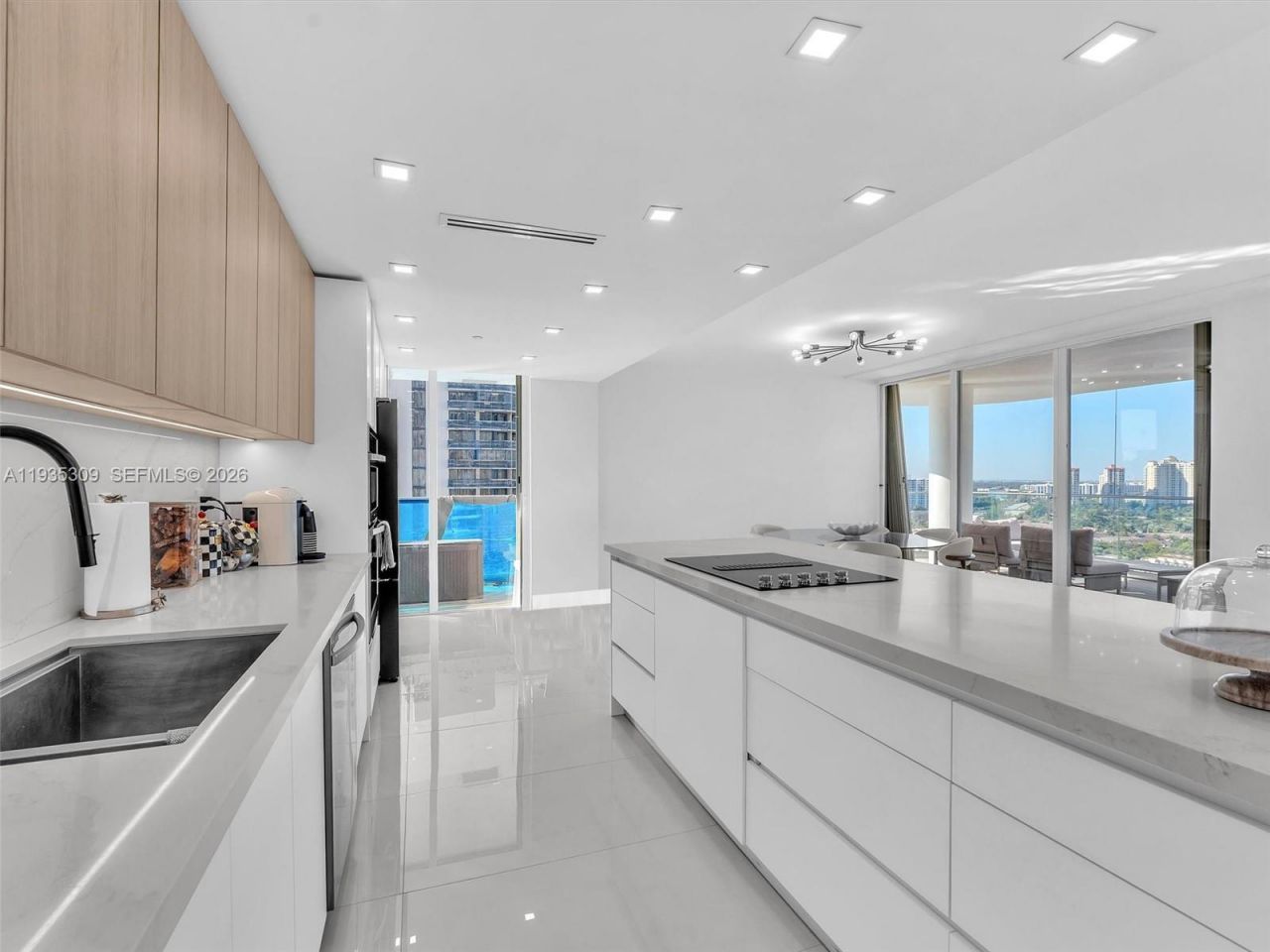 19707 Turnberry Way, Unit 22D, Aventura, FL 33180 Photo