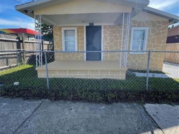 5303 N 34TH STREET, TAMPA, FL 33610