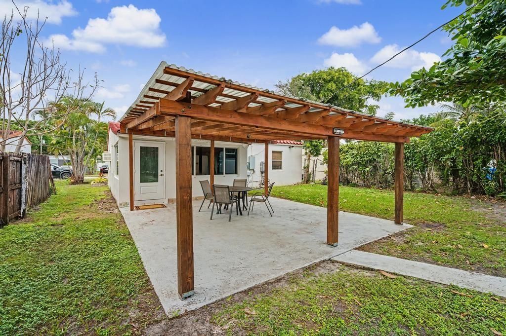 2530 Mckinley Street, Hollywood, FL 33020 Photo