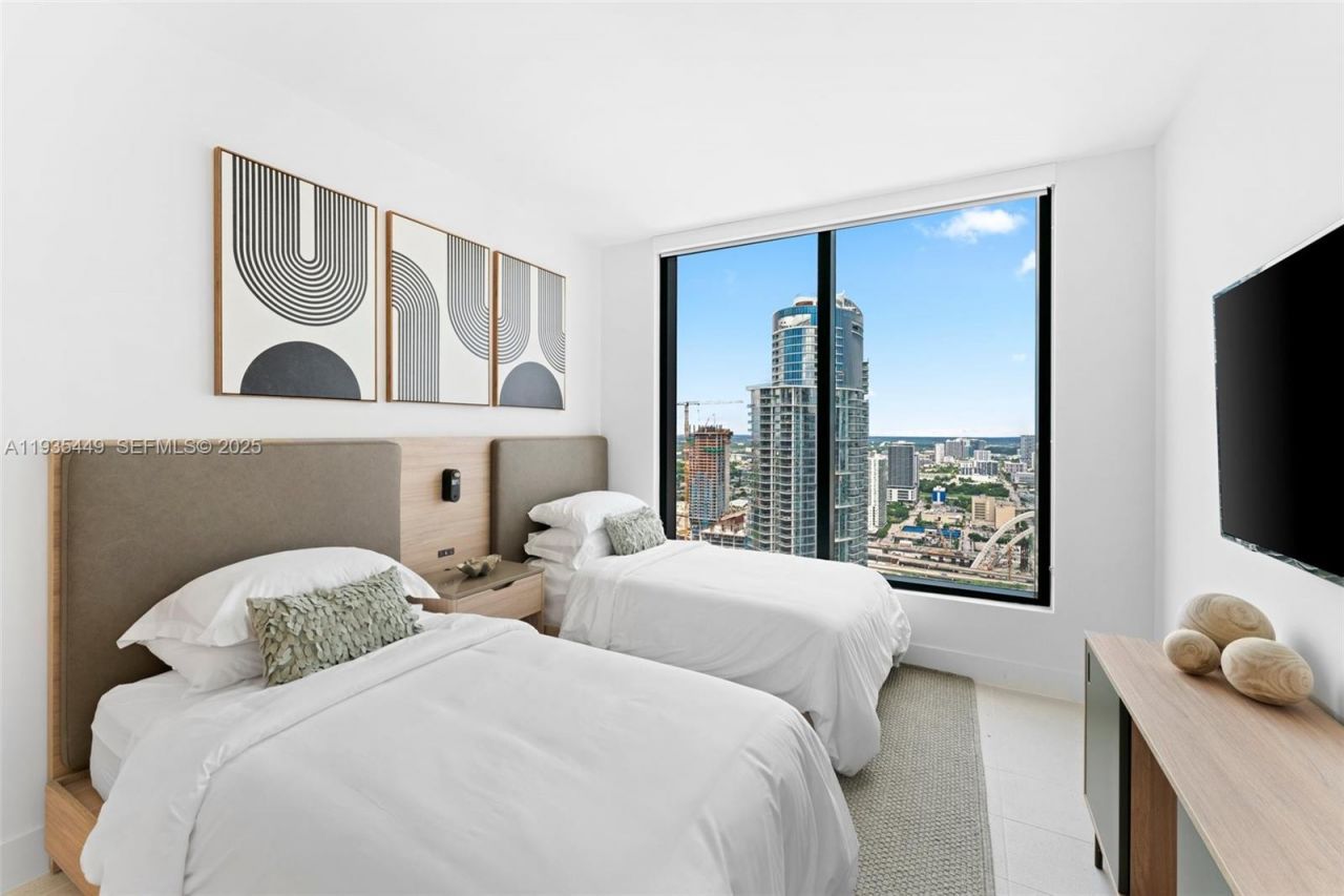 159 NE 6th St, Unit 4415, Miami, FL 33132 Photo