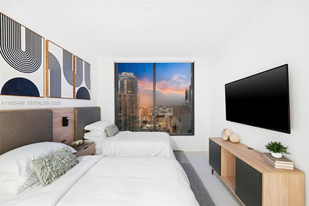 159 NE 6th St, Unit 4415, Miami, FL 33132 Photo