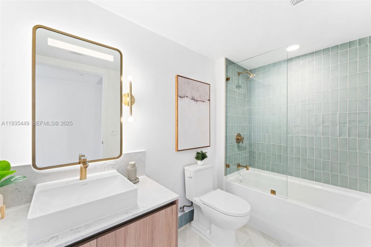 159 NE 6th St, Unit 4415, Miami, FL 33132 Photo