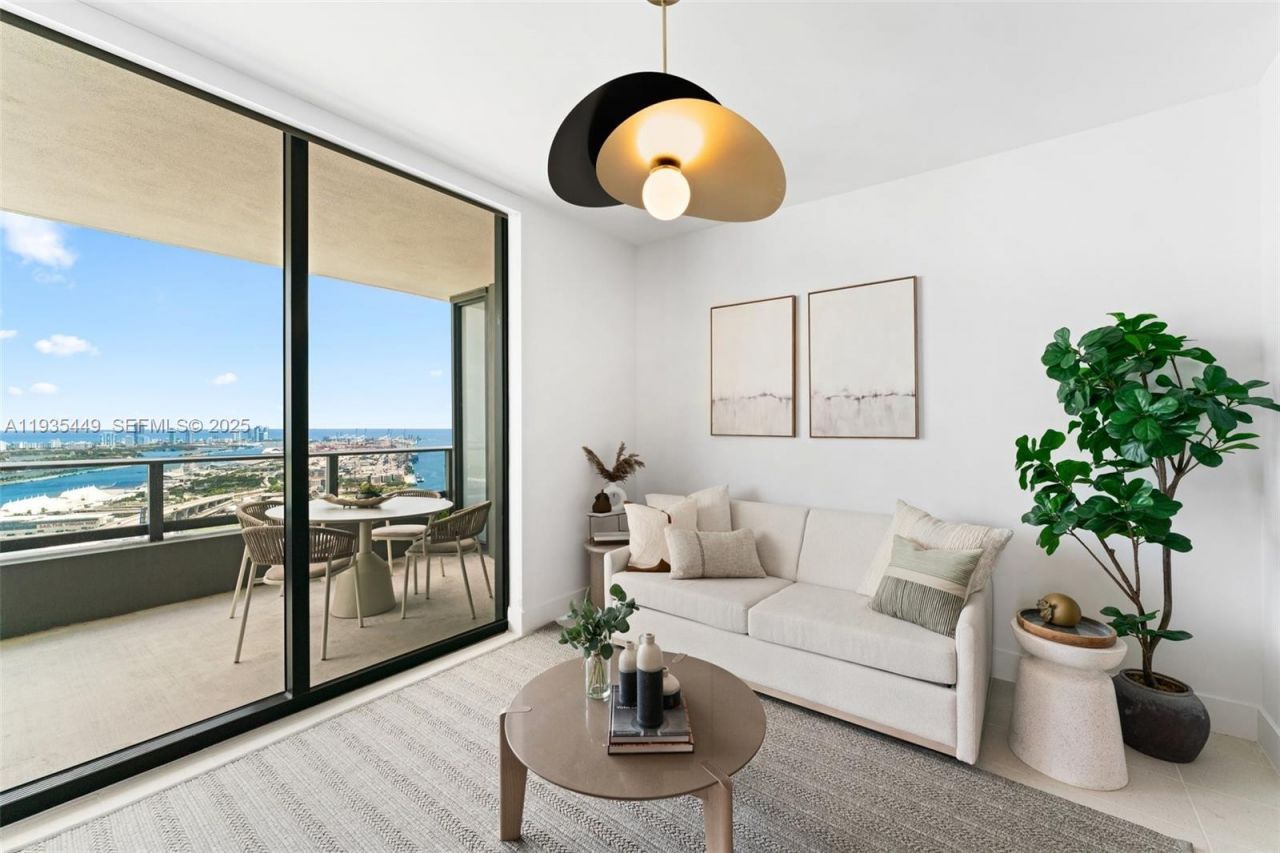 159 NE 6th St, Unit 4415, Miami, FL 33132 Photo