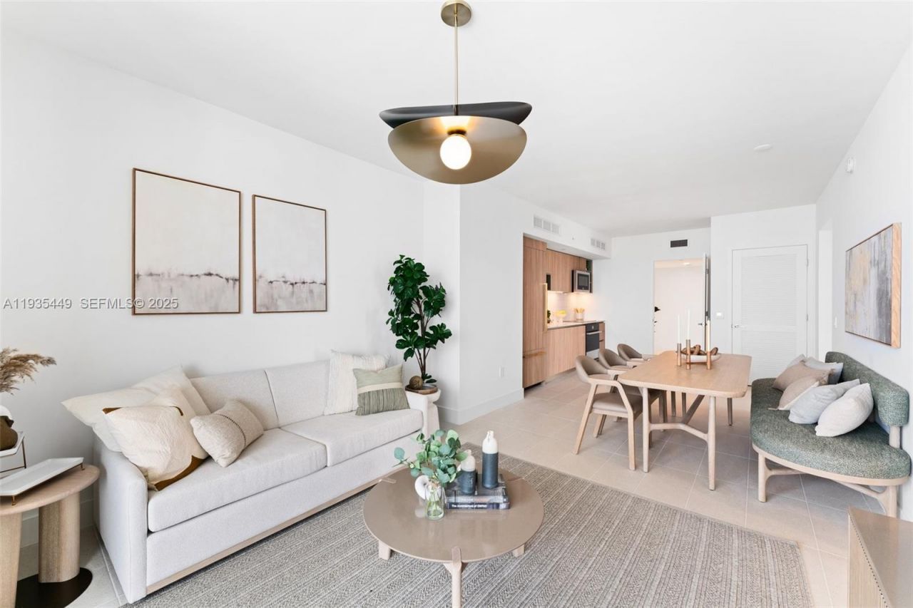 159 NE 6th St, Unit 4415, Miami, FL 33132 Photo