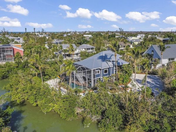 2449 Harbour Ln, Sanibel, FL 33957